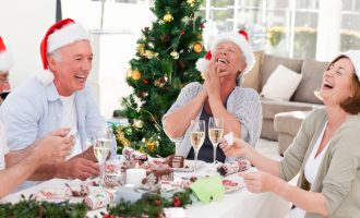 Do You Dream of a Picture Perfect Smile This Holiday Season? - South Calgary Dentures - Denturists in Calgary